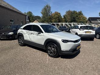 Schadeauto Mazda MX-30 e-SkyActiv 145 First Edition 36kWh 2020/10