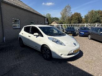 damaged passenger cars Nissan Leaf Base 24kWh 2013/12
