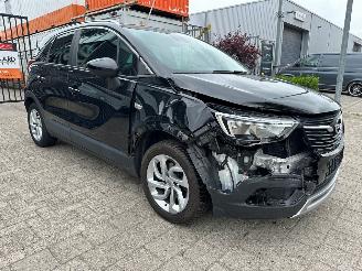Vaurioauto  passenger cars Opel Crossland X 1.2 Turbo Online Edition 2019/2