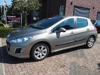 skadebil auto Peugeot 308 1.6 Vti Access 2012/4