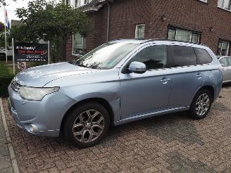 Avarii autoturisme Mitsubishi Outlander 2.0 PHEV Instyle 2013/11