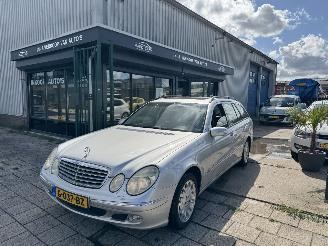 Coche accidentado Mercedes E-klasse E240 130KW AUTOMAAT 2003/10