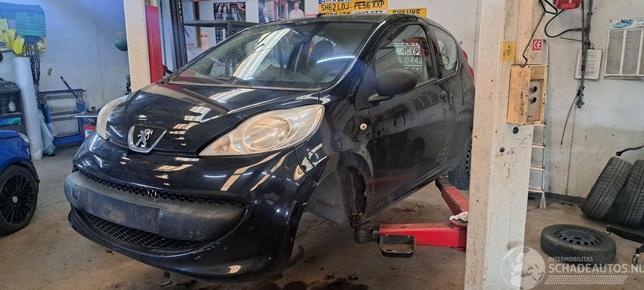 Peugeot 107 1.0 12v