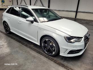 Schadeauto Audi A3 Sportback 1.4 e-Tron 110-KW Automaat S-Line 2014/12