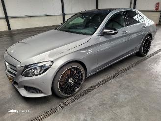 damaged passenger cars Mercedes C-klasse 350e Limo 155-KW Automaat AMG Panoramadak 2016/7