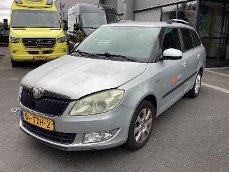 damaged passenger cars Skoda Fabia 1.2 TSI Style 2012/1