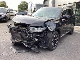 skadebil auto Mitsubishi Outlander 2.0I PHEV 2015/9