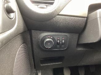Opel Adam 1.4 Glam picture 14
