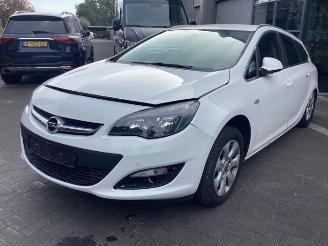 Démontage voiture Opel Astra Astra J Sports Tourer (PD8/PE8/PF8), Combi, 2010 / 2015 2.0 CDTI 16V 165 2015/10