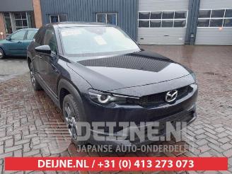 Vrakbiler auto Mazda MX-30 MX-30, SUV, 2020 e-SkyActiv 145 2023/5