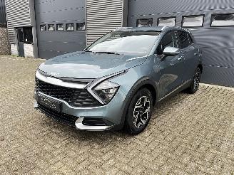 Schadeauto Kia Sportage 1.6 T-GDI MHEV CLIMA/ APPLE CONNECT / CAMERA / PDC 2023/7