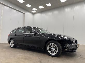 škoda osobní automobily BMW 3-serie Touring 318d Autom. Navi Clima 2014/10