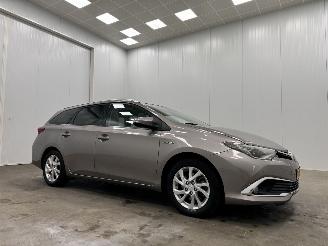 Damaged car Toyota Auris Touring Sports 1.8 Hybrid Pro Panoramadak Navi Clima 2015/8