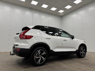 Volvo XC40 2.0 B4 Autom. Plus Dark Navi Clima picture 2