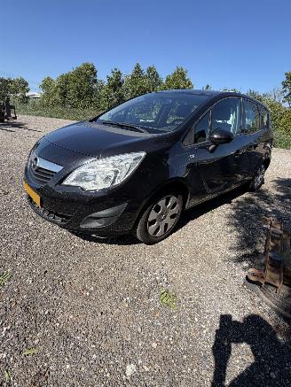 disassembly passenger cars Opel Meriva Meriva B 1.4 Turbo 2011/1