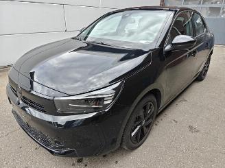 krockskadad bil auto Opel Corsa GS.1.2 Direct Injection Turbo 74 kW(100 PS)48V Hybrid.6-Gang-Doppelkupplungsgetriebe(eDCT) 2025/3