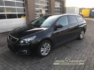 Coche siniestrado Peugeot 308 308 SW (L4/L9/LC/LJ/LR), Combi 5-drs, 2014 / 2021 1.2 12V e-THP PureTech 110 2018/2