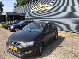 Auto incidentate Volkswagen Polo Polo V (6R) Hatchback 2009 / 2017 - 1.4 16V Hatchback  Benzine 1.390cc 63kW (86pk) FWD 2009-03/2014-05  CGGB 2011/2