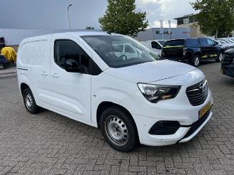 skadebil bedrijf Opel Combo 1.5D 96KW  AIRCO KLIMA SCHUIFDEUR NAVI EURO6 2022/5