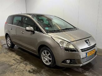 uszkodzony samochody osobowe Peugeot 5008 1.6 VTI 16V MPV  Benzine 1.598cc 88kW (120pk) FWD 2011/5