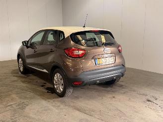 damaged passenger cars Renault Captur 1.2 TCE 16V EDC SUV 2014/7