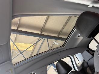 Peugeot 2008 1.2 PureTech Blue Lion picture 11