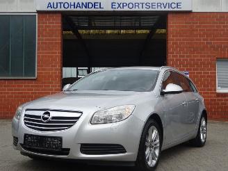Vaurioauto  passenger cars Opel Insignia Sports Tourer 1.8i 103kw, Airco, Cruise, Trekhaak 2012/2