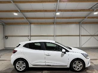 Damaged car Renault Clio 1.0TCe 74kW Airco Zen 2019/10