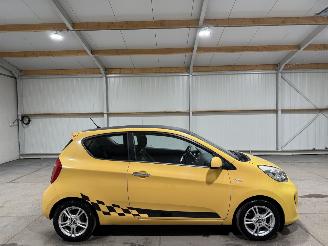 Vaurioauto  passenger cars Kia Picanto 1.0CVVT 51kW Clima Dynamicline 2016/7