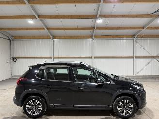 damaged passenger cars Peugeot 2008 1.2PT 96kW Clima Allure 2018/11