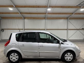 skadebil auto Renault Scenic 1.6-16V 83kW Privilege Comfort 2008/4