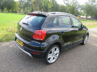 Vaurioauto  passenger cars Volkswagen Polo 1.4-16V 86pk Cross Trekhaak | Airco | Cruise | Mistlampen | Stoelverwarming Schadevrij 2011/11