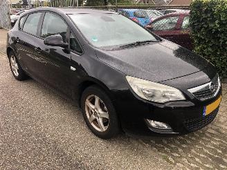 damaged passenger cars Opel Astra Astra 1.4 Edition 2010/6