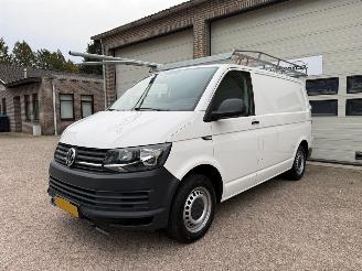 skadebil bedrijf Volkswagen Transporter 2.0 TDI L1H1 Comfortline Airco 117548 Km NAP ! 2019/6