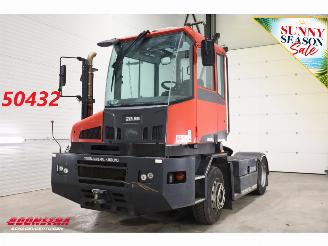 skadebil auto Kalmar  TT618I Terminal tractor Cummins 2020/10
