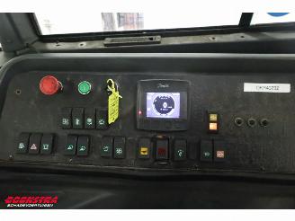 Kalmar  TT618I Terminal tractor Cummins 12.161 uhr! picture 16