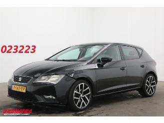 krockskadad bil auto Seat Leon 1.2 TSI Reference Airco Bluetooth Cruise SHZ PDC 2013/11
