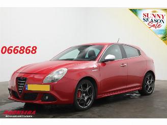 damaged passenger cars Alfa Romeo Giulietta 1.7 TBi Quadrifoglio Verde Navi Clima Cruise AHK 2011/4