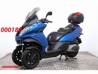 Vrakbiler auto Peugeot Metropolis 400i 2013/4