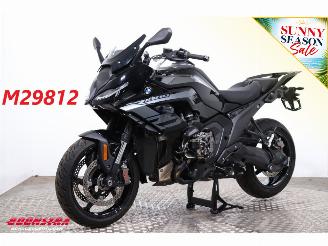 Vaurioauto  motor cycles BMW  R 1300 RS Triple Black 3X Pakket Crusie Heizgriffe SHZ 2.405 km! 2025/10
