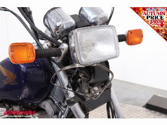Honda  VT 400 C picture 13