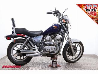 Honda  VT 400 C picture 7