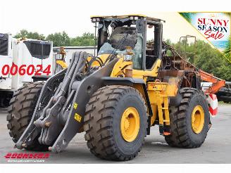 krockskadad bil machine Volvo  L220H Wheelloader BY 2025 2025/12