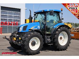 krockskadad bil machine New Holland  T6020 ELITE BY 2012 8.421 Uur 2012/6