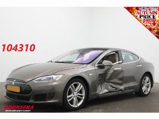 Voiture accidenté Tesla Model S 70D Pano ACC Leder Memory SHZ Virtual Camera PDC AHK 2015/12