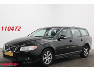 Unfallwagen Volvo V-70 2.0D Kinetic Cruise Navi Clima Leder PDC 2009/5