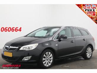 begagnad bil auto Opel Astra Sports Tourer 1.4 Turbo Cosmo Cruise Navi SHZ PDC AHK Bluetooth Clima 2011/3