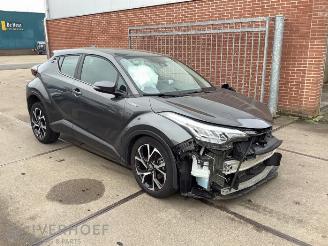 Coche siniestrado Toyota C-HR C-HR (X1,X5), SUV, 2016 1.8 16V Hybrid 2022/4