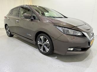 krockskadad bil auto Nissan Leaf N-Connecta 40kWh Navi 2018/8