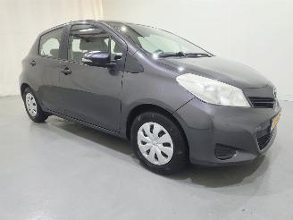 uszkodzony samochody osobowe Toyota Yaris 1.0 VVT-i Comfort Airco 5.Drs 2012/3